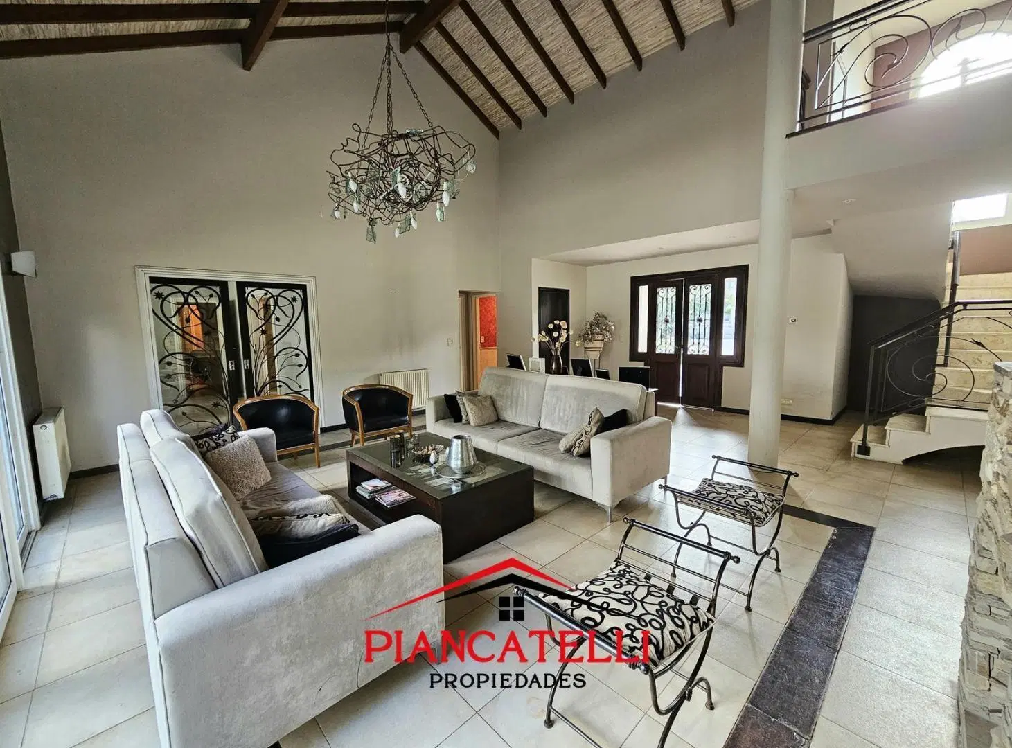 Venta de Casa en San Diego con 6 ambientes 3