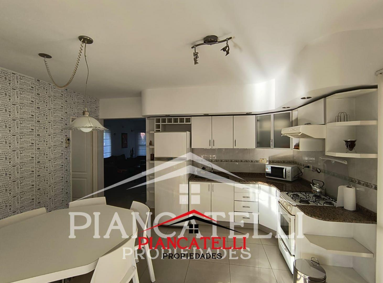 Foto de Casa en Venta o Alquiler, 4 ambientes, Banco Provincia, imagen 3