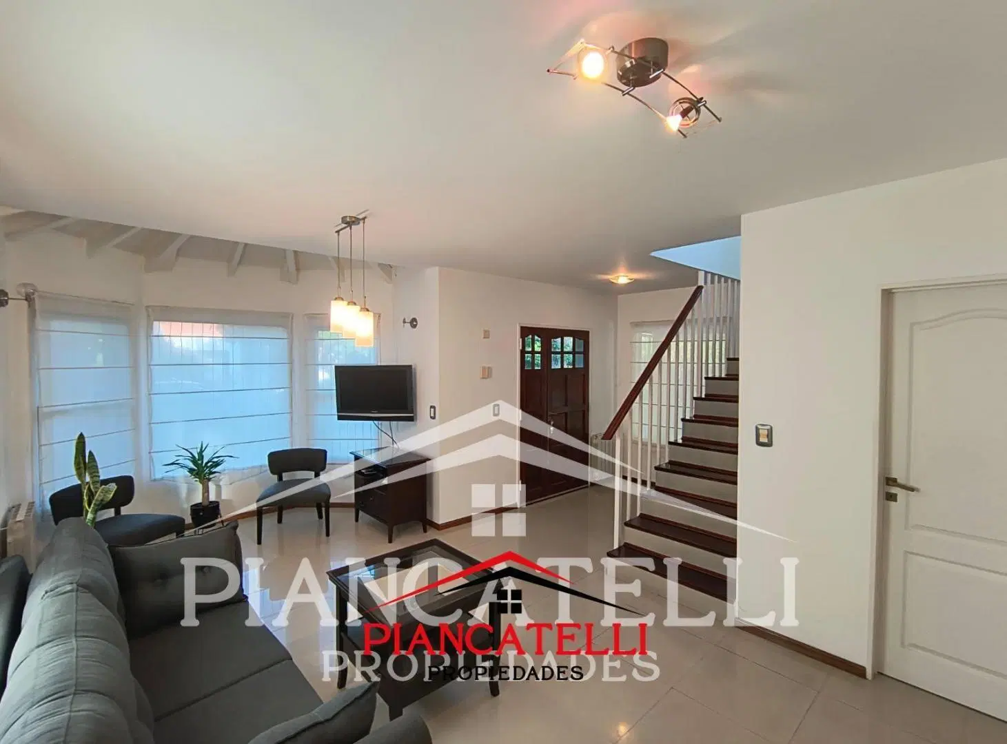 Casa en Venta o Alquiler, 4 ambientes, Banco Provincia 4