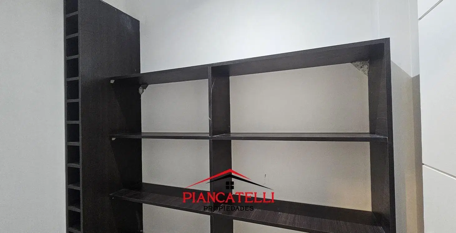VENTA Y ALQUILER DE CASA CON 5 AMBIENTES EN TERRAVISTA 5