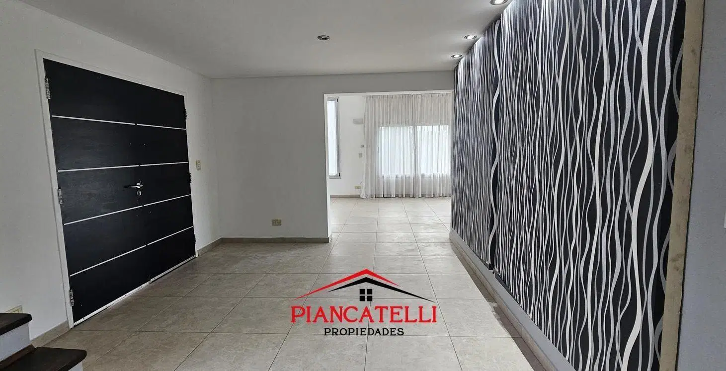 VENTA Y ALQUILER DE CASA CON 5 AMBIENTES EN TERRAVISTA 4