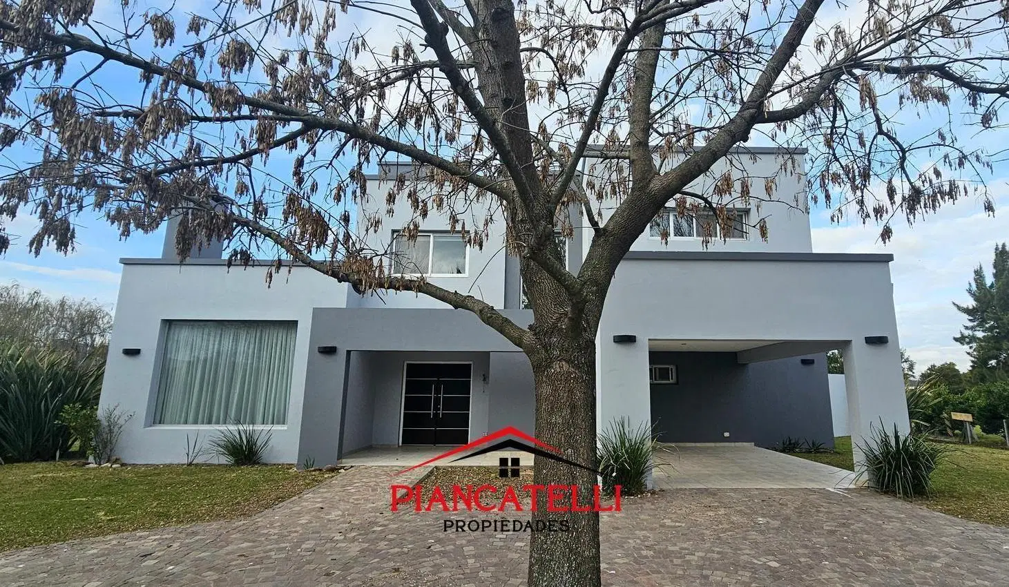 VENTA Y ALQUILER DE CASA CON 5 AMBIENTES EN TERRAVISTA 5