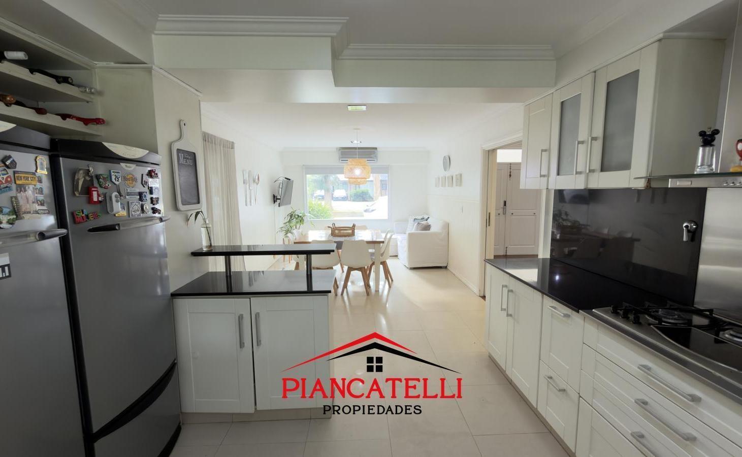 Foto de CASA EN VENTA ESTILO MEDITERRANEO EN CAMPOS DE ALVAREZ CON 4, imagen 4