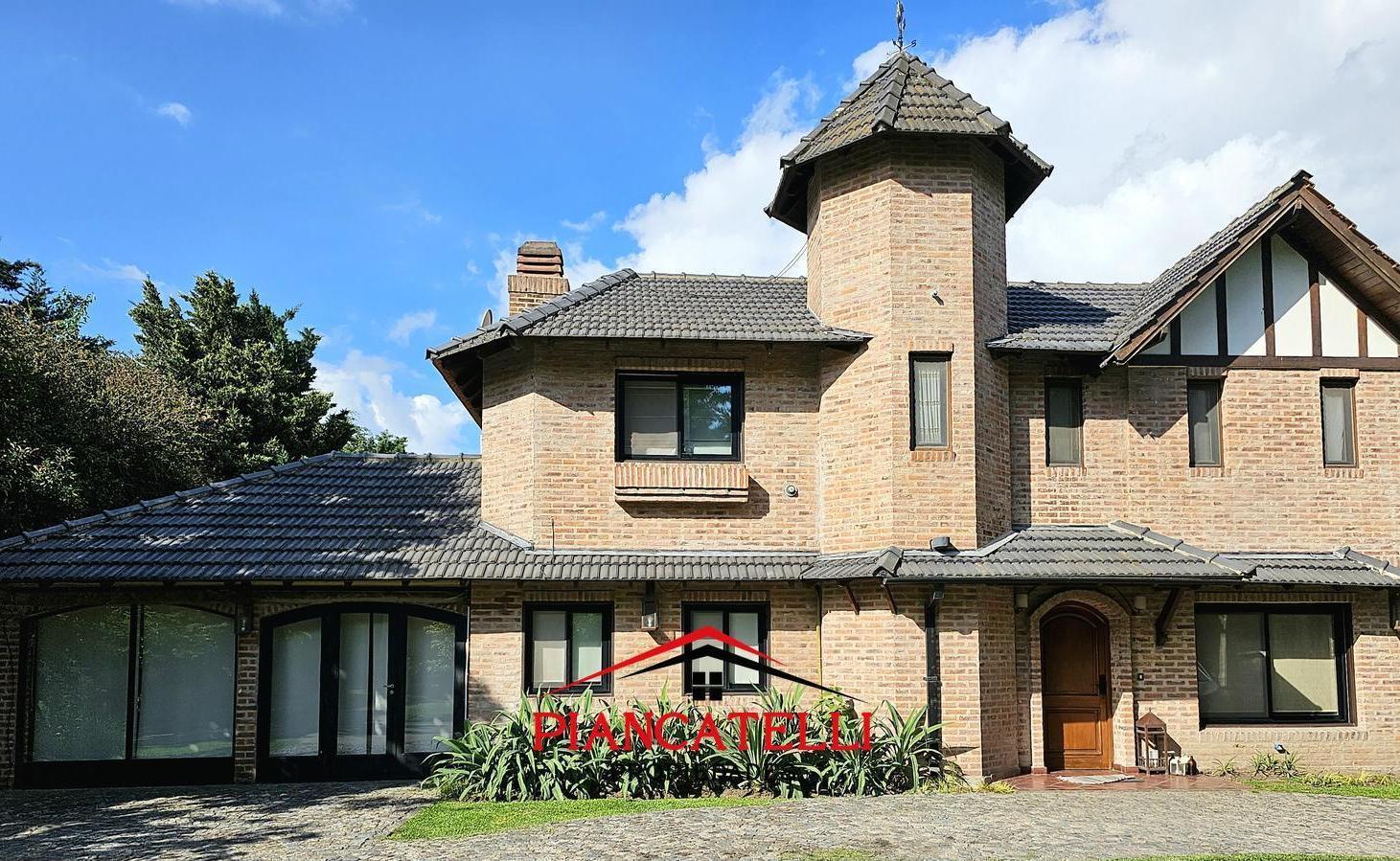 CASA EN VENTA EN CAMPOS DE ALVAREZ CON 4 AMBIENTES