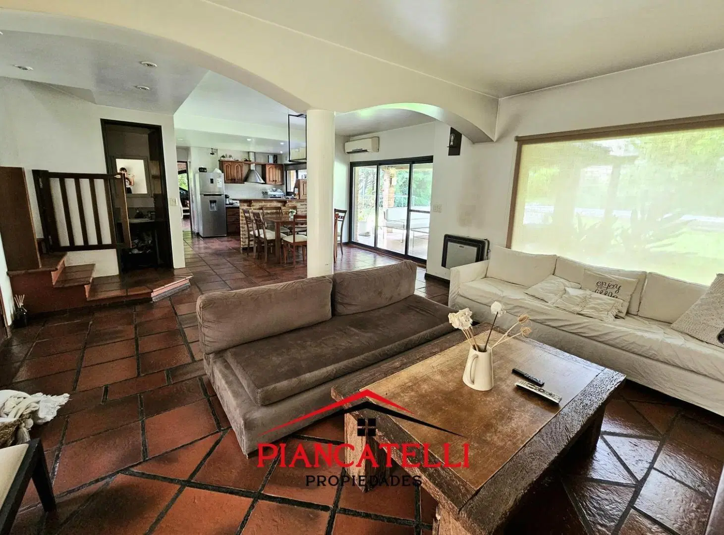 CASA EN VENTA EN CAMPOS DE ALVAREZ CON 4 AMBIENTES 3