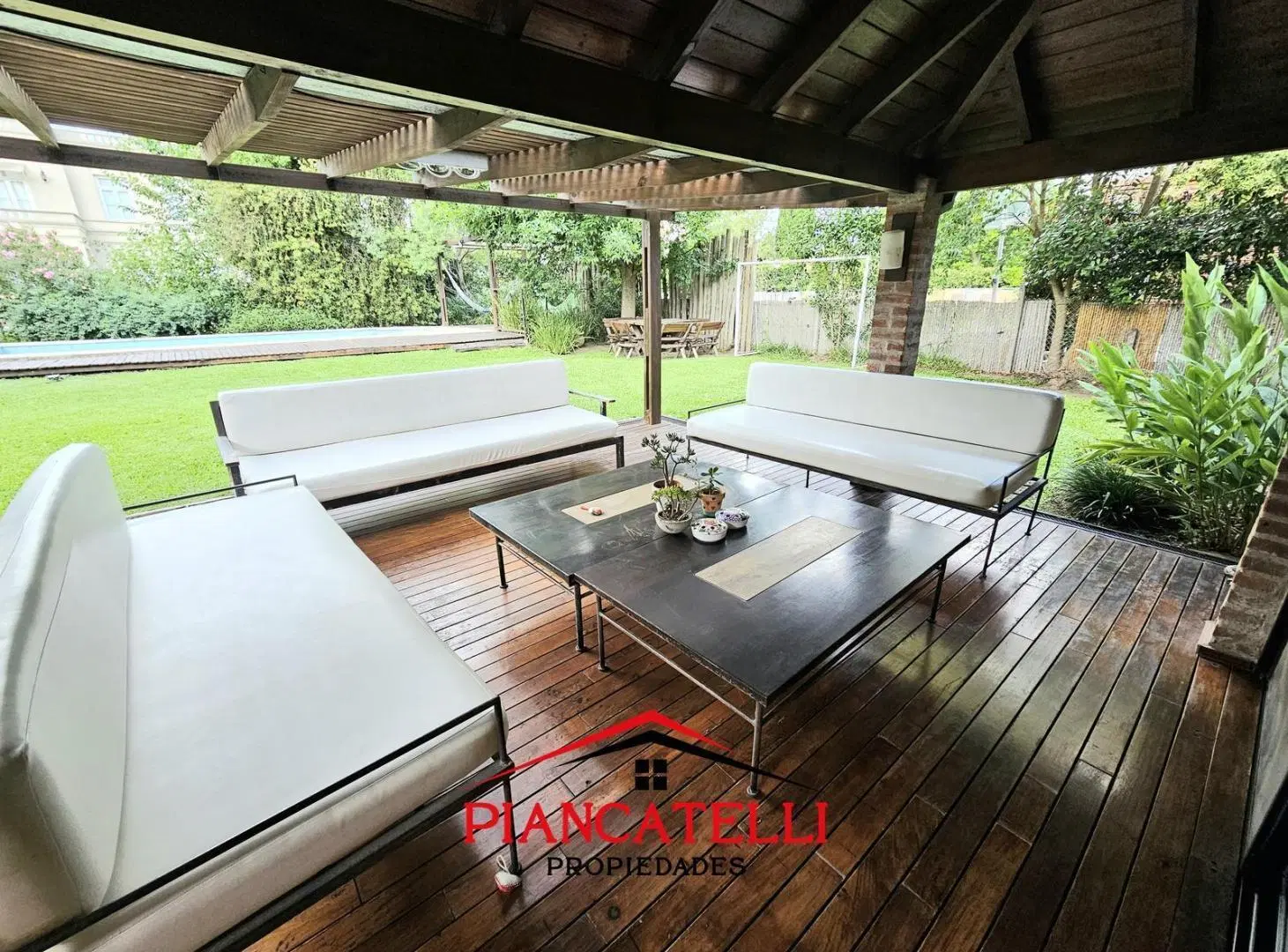 CASA EN VENTA EN CAMPOS DE ALVAREZ CON 4 AMBIENTES 2