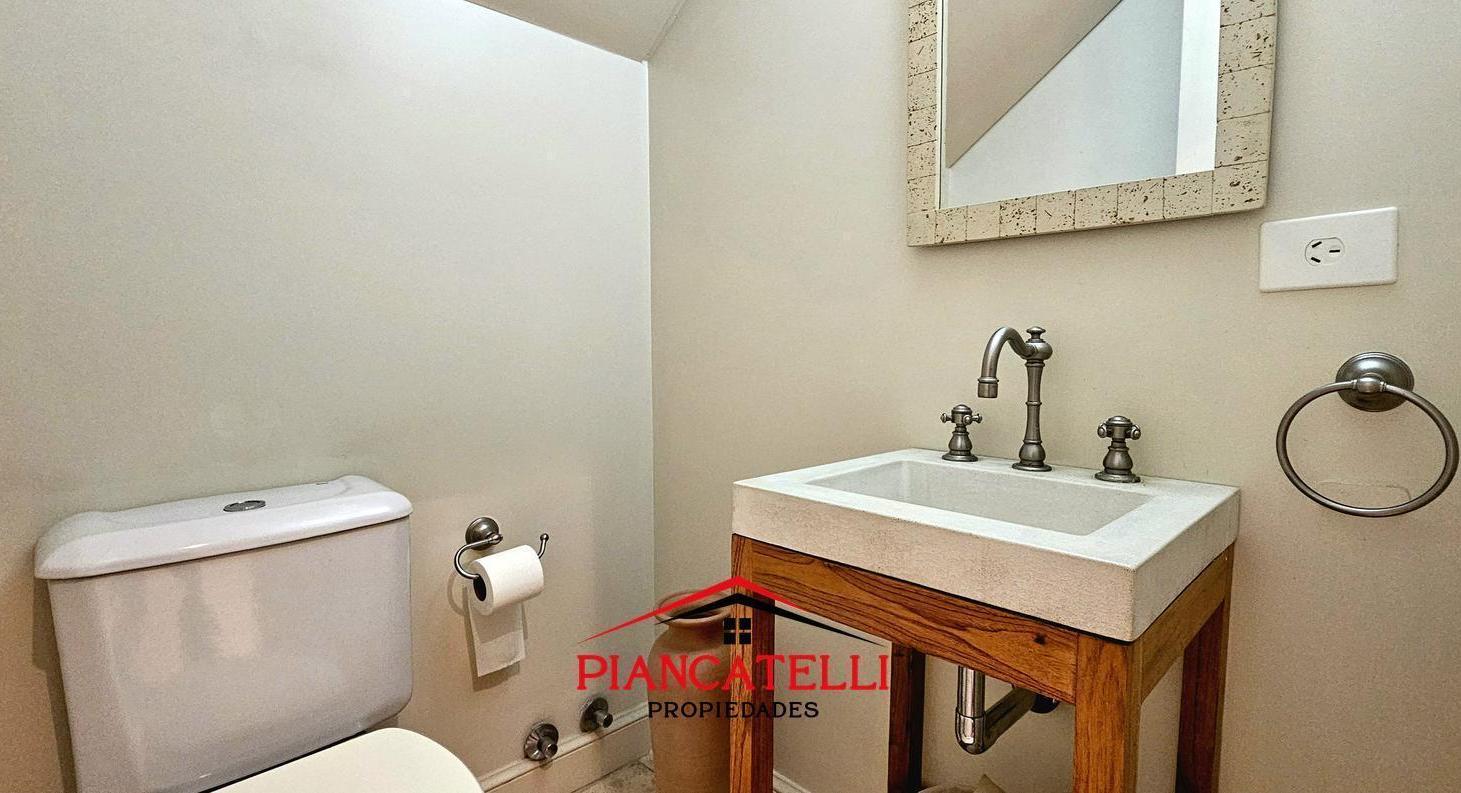 Foto de CASA EN VENTA EN SAN DIEGO, 7 AMBIENTES, imagen 2