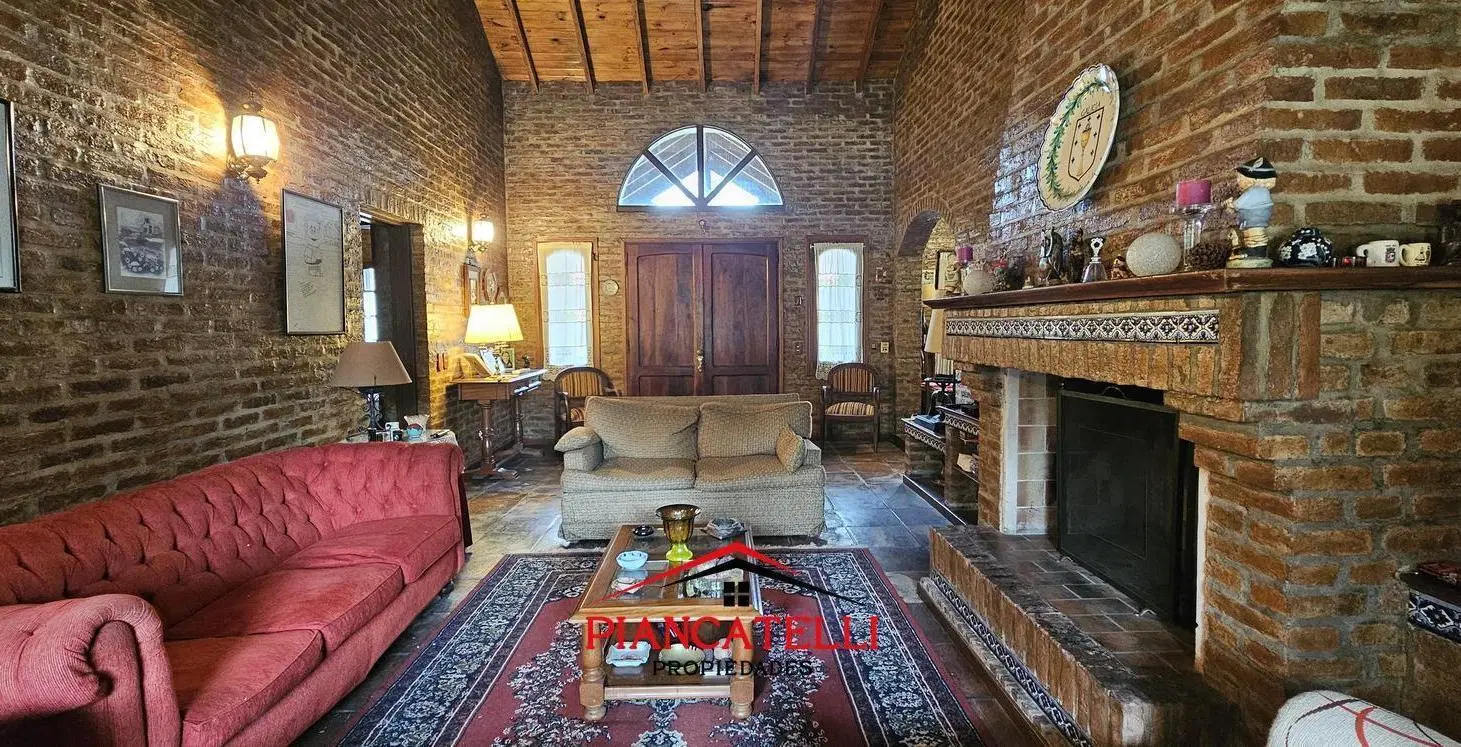 CASA EN VENTA EN SAN DIEGO, 4 HABITACIONES 5