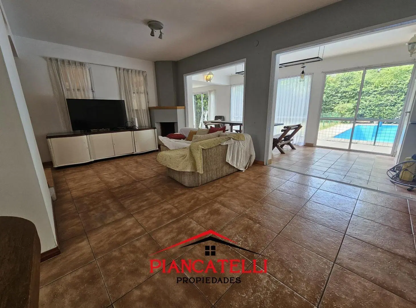 Casa en Venta y Alquiler en Banco Provincia Country Club 2