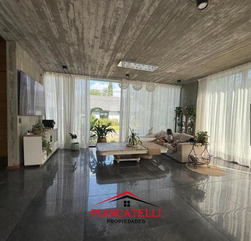 Casa en Venta 5 Ambientes Country Banco Provincia