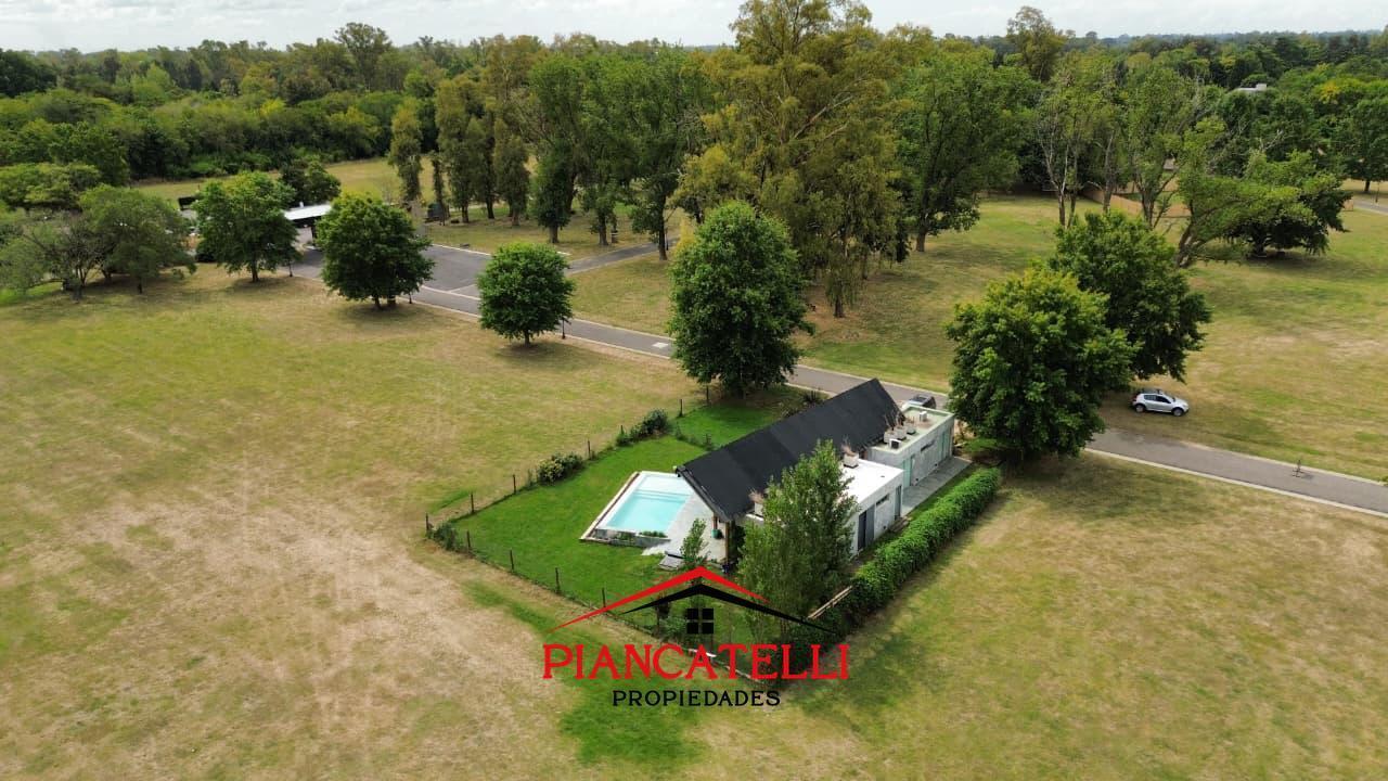 Foto de Terreno en venta en Barrio Cerrado del Golf, 915 M2, Moreno, Francisco, imagen 1