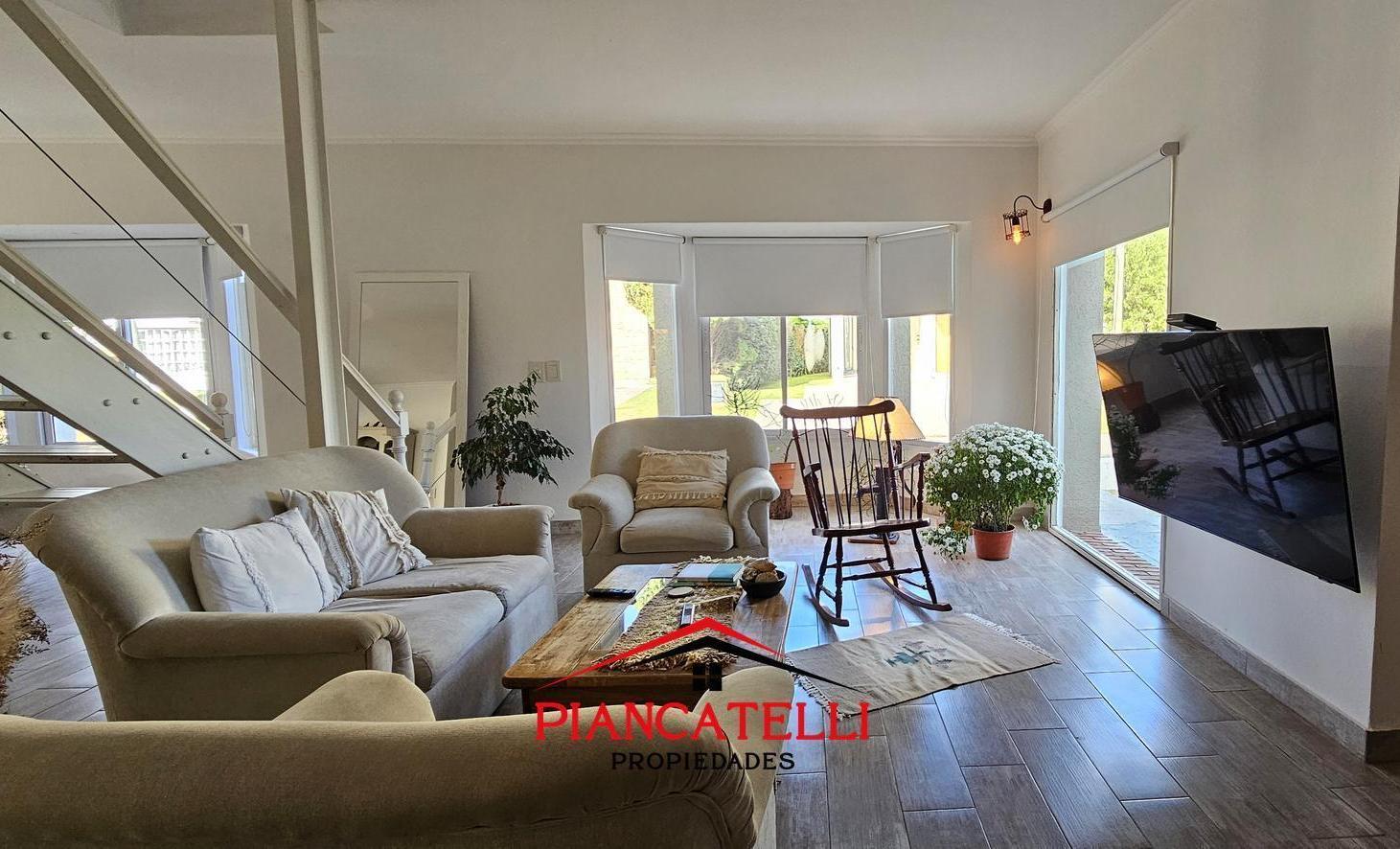 Foto de Casa en Venta 690 M2, dos lotes unificados, en Country Banco Provincia, imagen 2