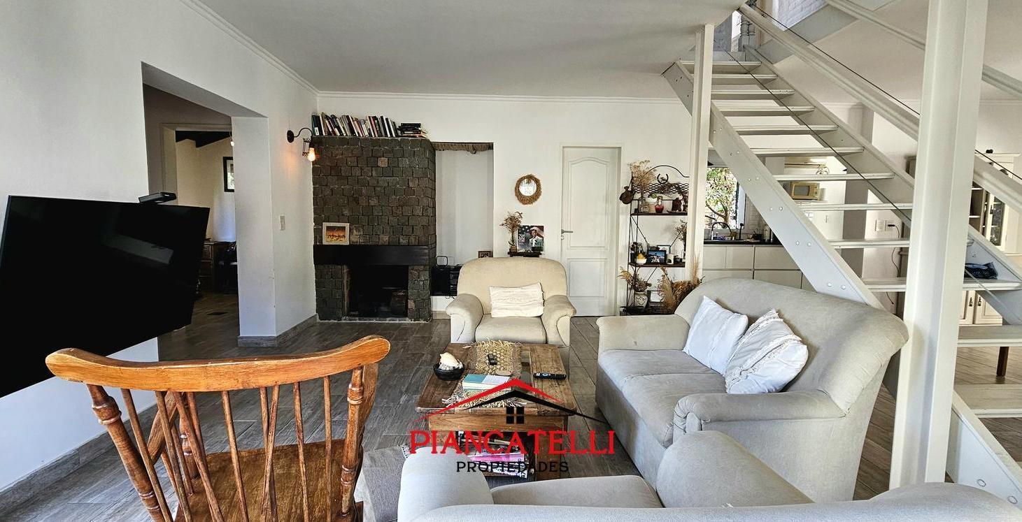 Foto de Casa en Venta 690 M2, dos lotes unificados, en Country Banco Provincia, imagen 3