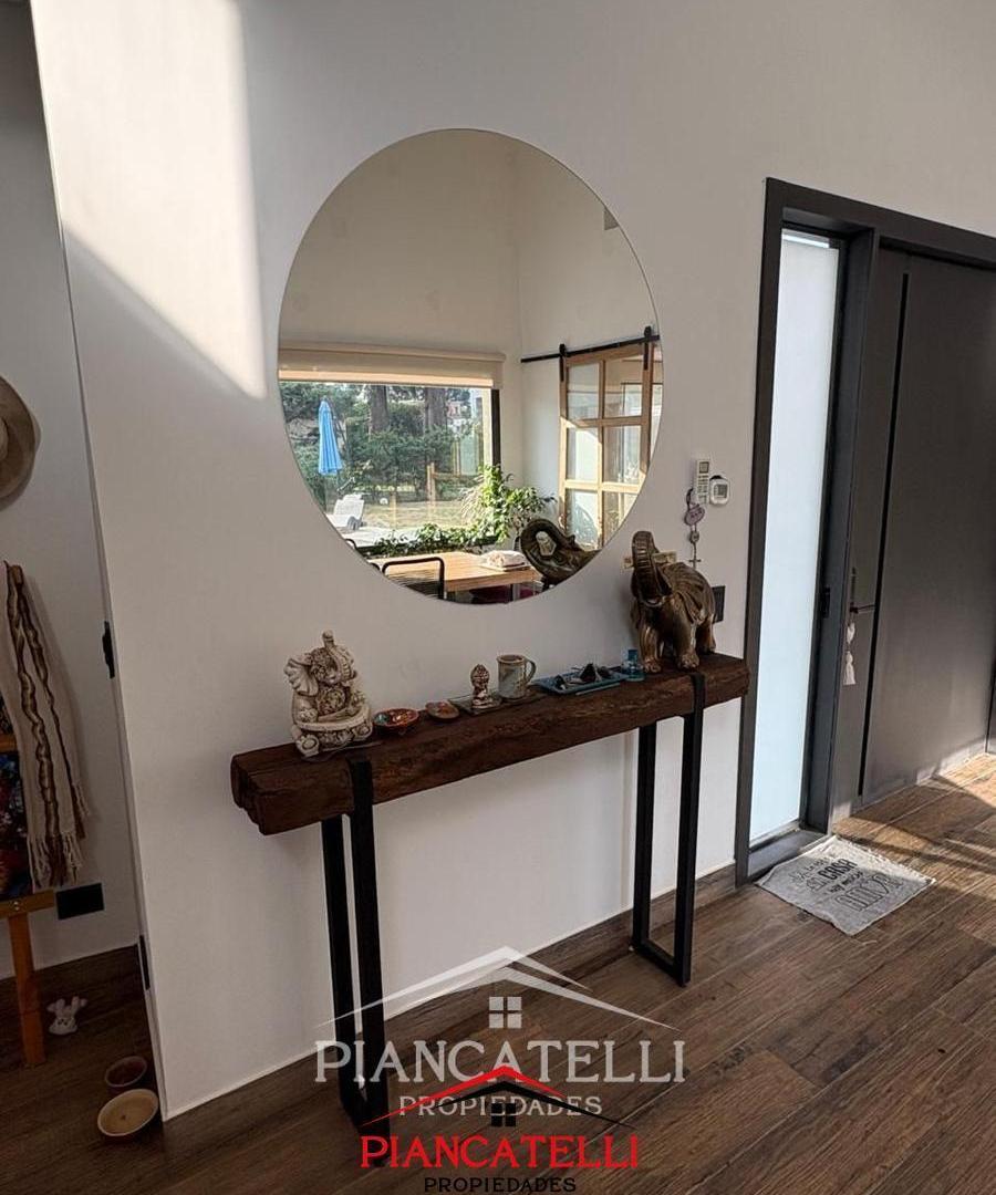 Foto de Casa en venta con 4 ambientes en Barrio La Cesarina, imagen 2