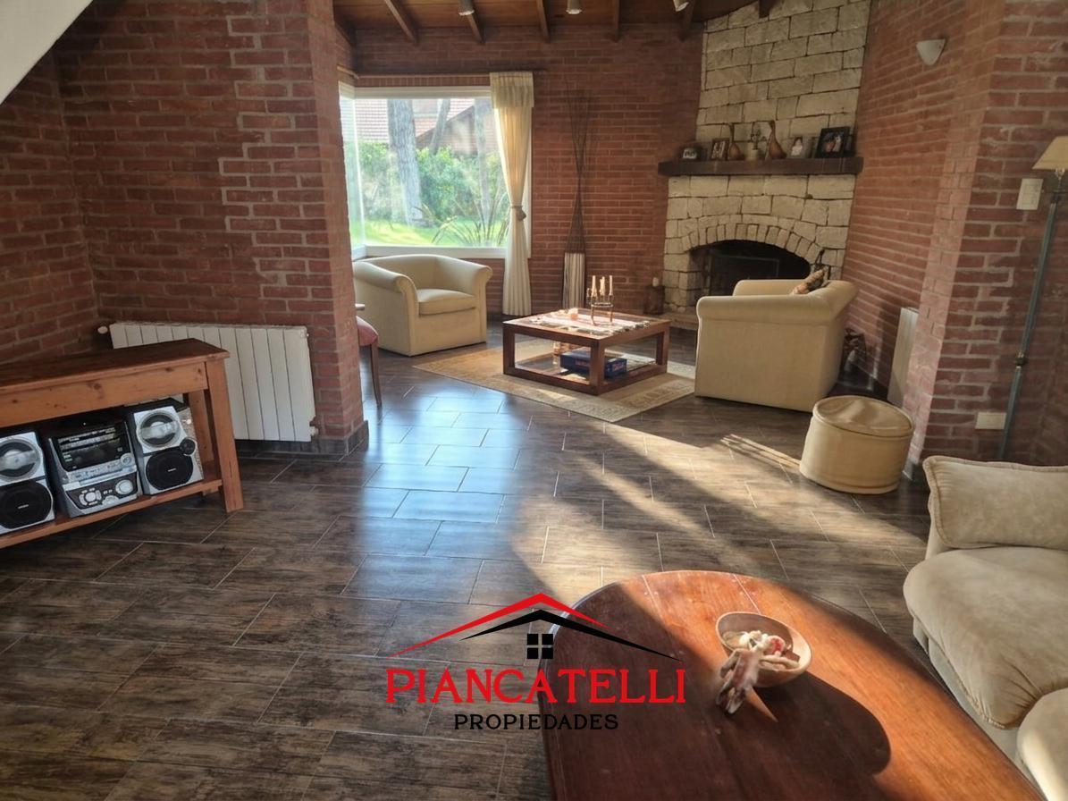 Foto de Casa Amueblada- Alquiler Anual/ Venta - PINAMAR: De las Ninfas 1098, imagen 2