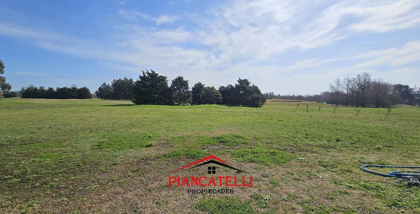 Foto de Casa en Venta en Everlinks Golf Country Club, Luján con 3 habitaciones, imagen 5