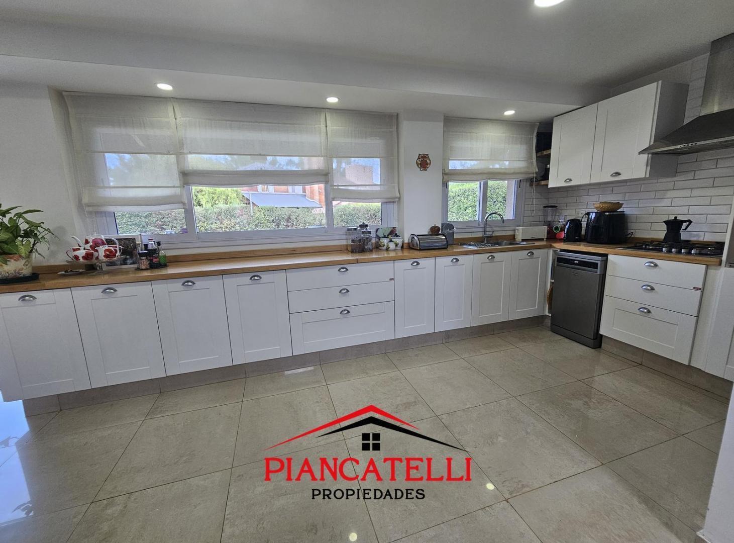 Foto de CASA EN VENTA CON 4 AMBIENTES EN COUNTRY BANCO PROVINCIA, imagen 5