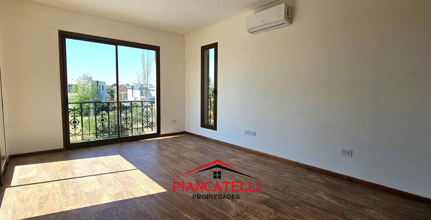 Foto de Casa en Venta y Alquiler con vista a la laguna frente y fondo en, imagen 2