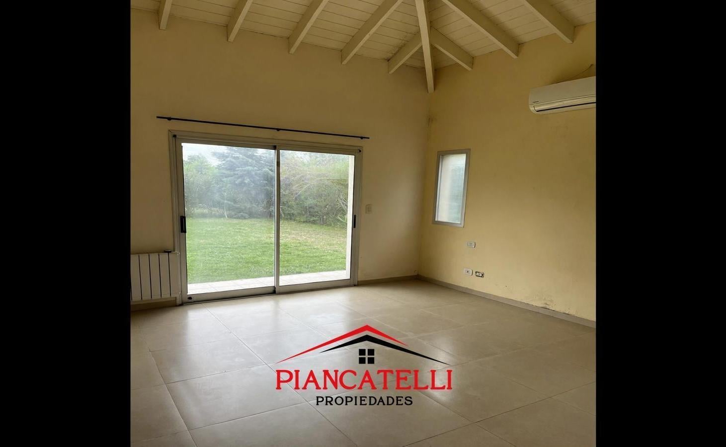 Foto de Casa en Alquiler Anual. Lote central, una planta, sin muebles, Barrio, imagen 3