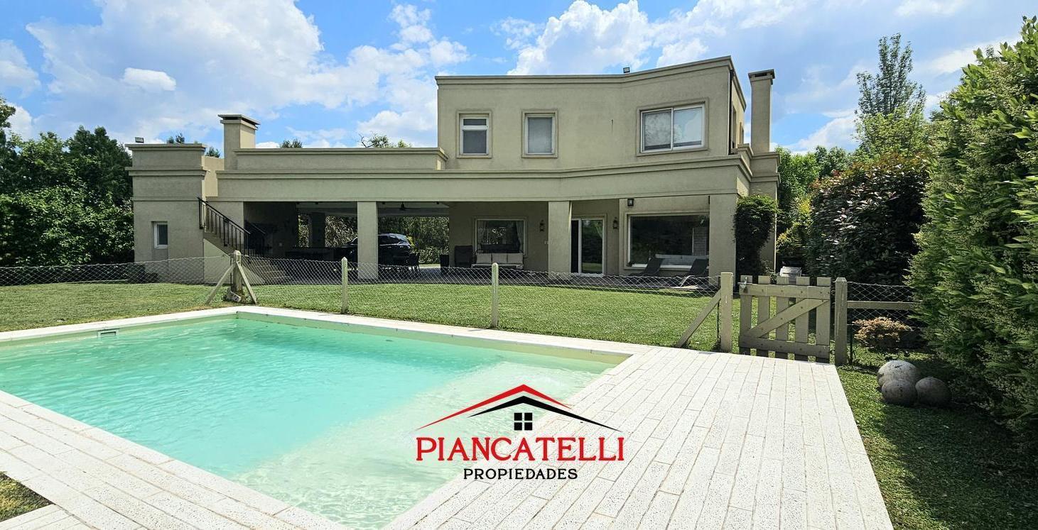 Foto de Casa en Venta en Club San Patricio - Lote central - Apto Crédito, imagen 5