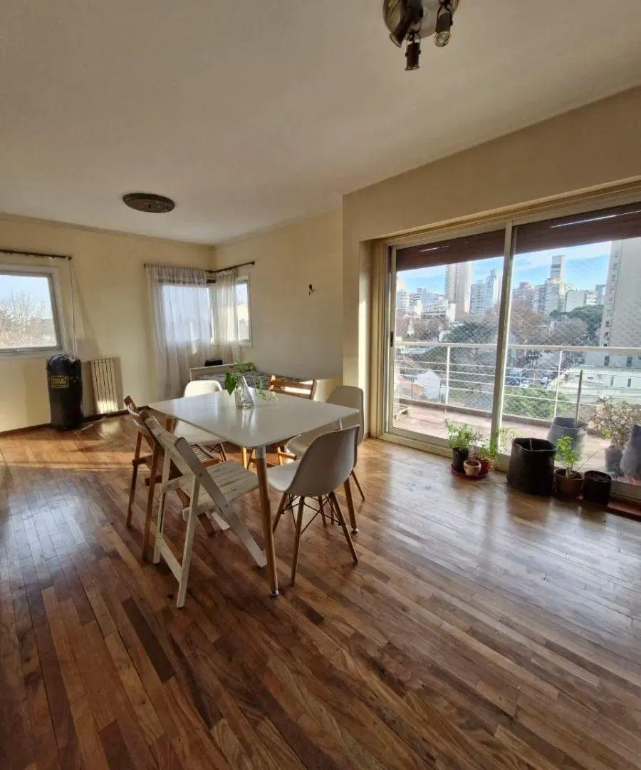 Hermoso semipiso 3 ambientes con cochera en Lomas de Zamora. 3