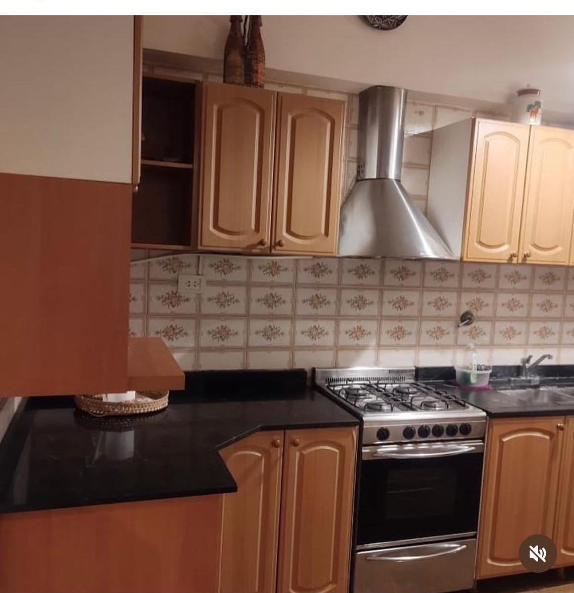 Foto de Casa en Venta en Lima – 3 Dorm, Oficinas y Terraza, imagen 2