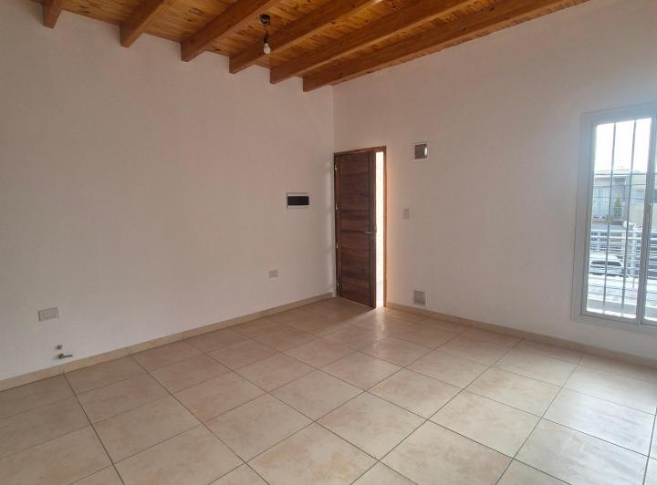 Departamento 1° Piso , 2 dormitorios, Cocina-comedor y Cochera 3