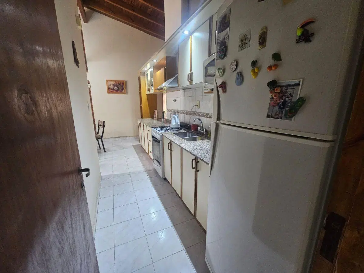 CASA EN VENTA – BARRIO ARENAS RAFFO, KM 8 3