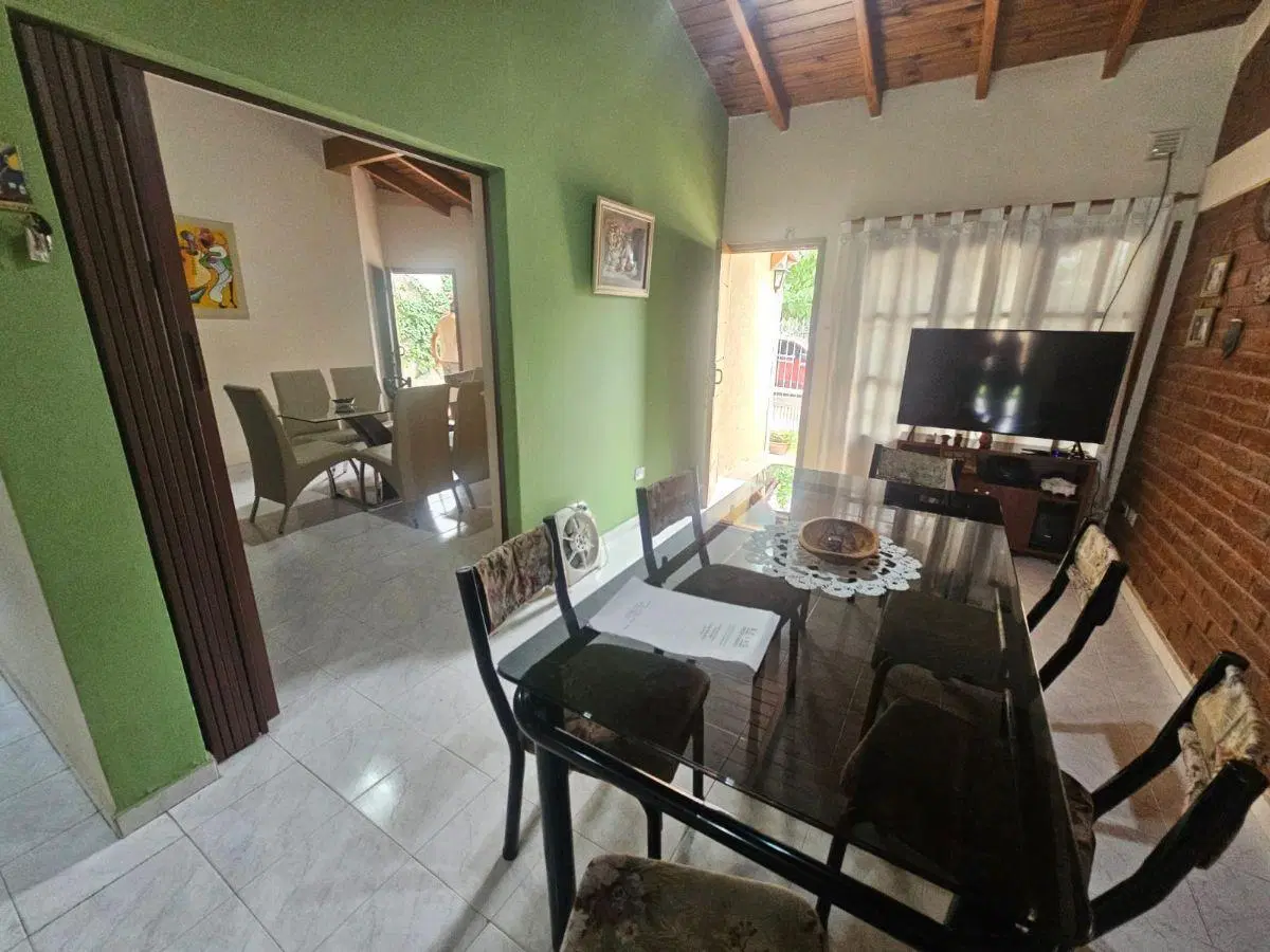 CASA EN VENTA – BARRIO ARENAS RAFFO, KM 8 2