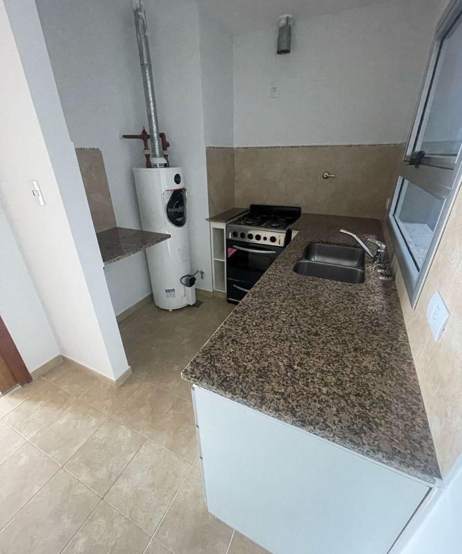Foto de ALQUILER-1 DORMITORIO-EXCELENTE UBICACION, imagen 3