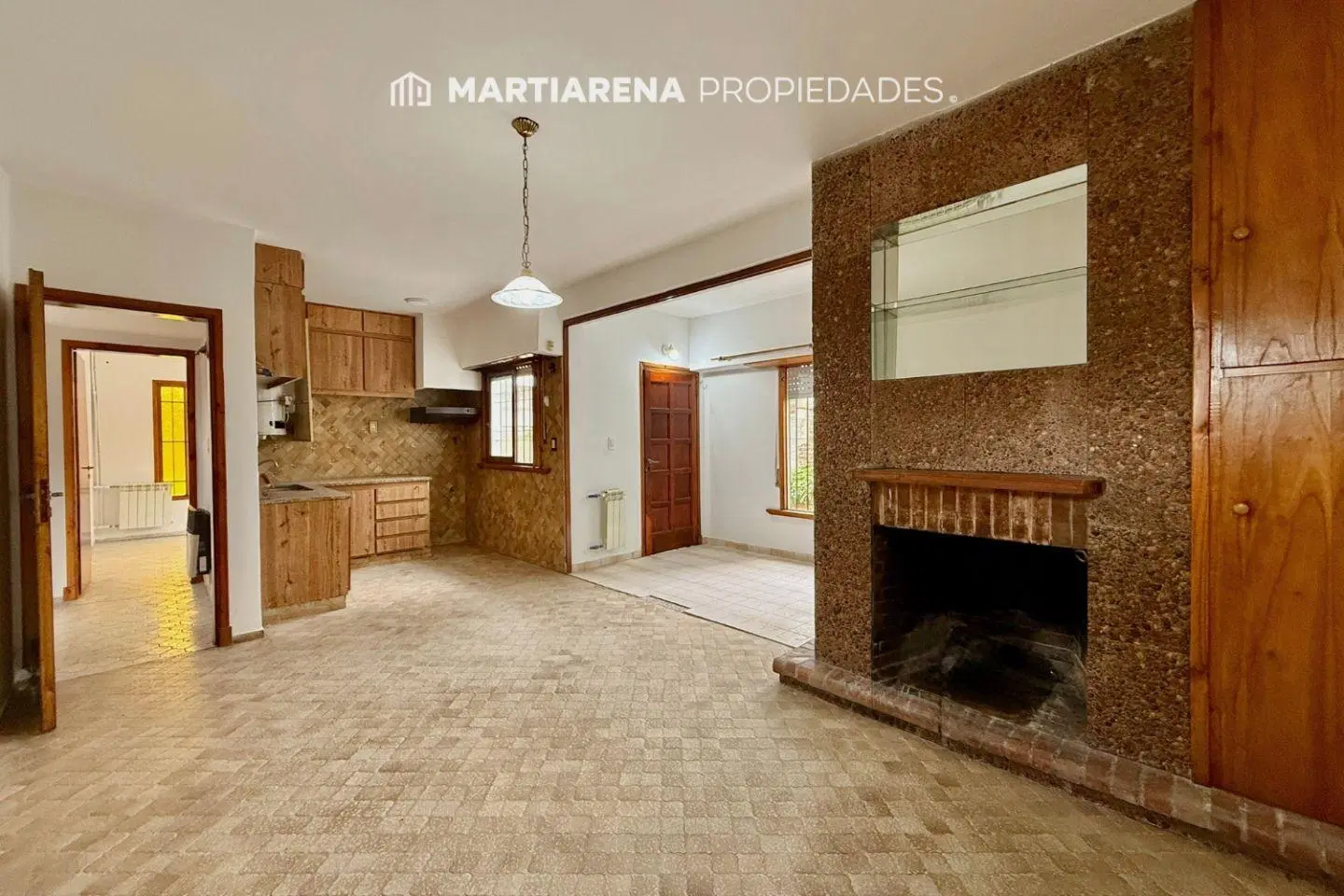 Casa 6 ambientes 4 dormitorios. | Calabria al 6900 2