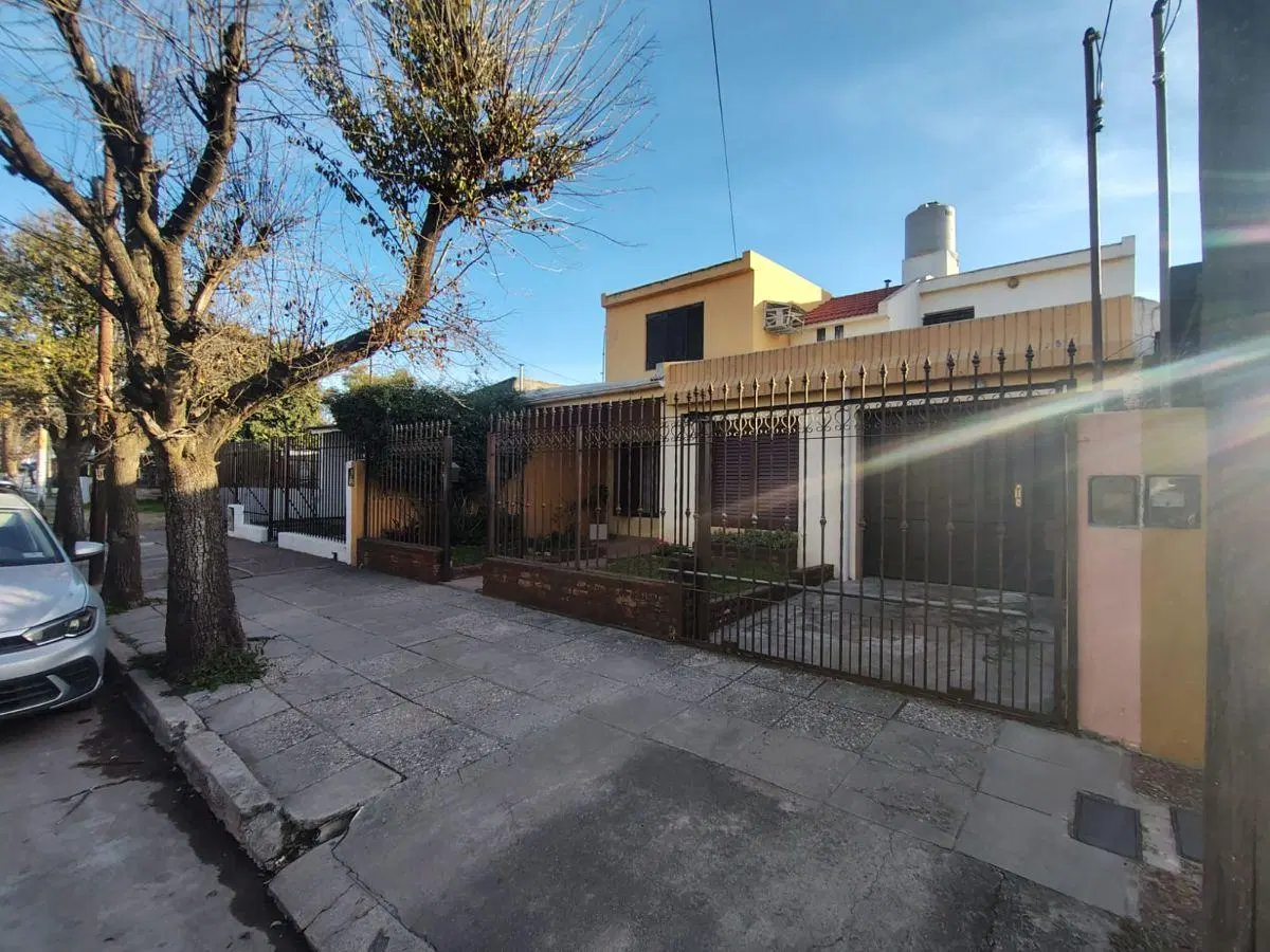 Venta Casa 4 dorm Bº Matienzo 8