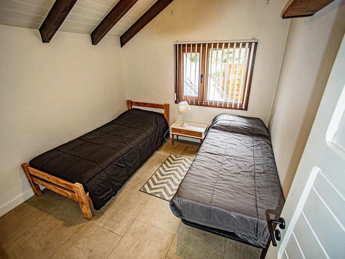 Venta Casa Tradicional + Cabaña Moderna - Zona Centro 5