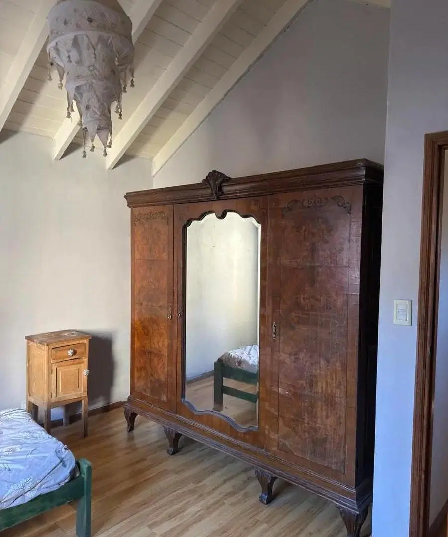 Oportunidad en Barrio Bickel: Complejo de Casa + 6 Departamentos sobre Ruta 40 5
