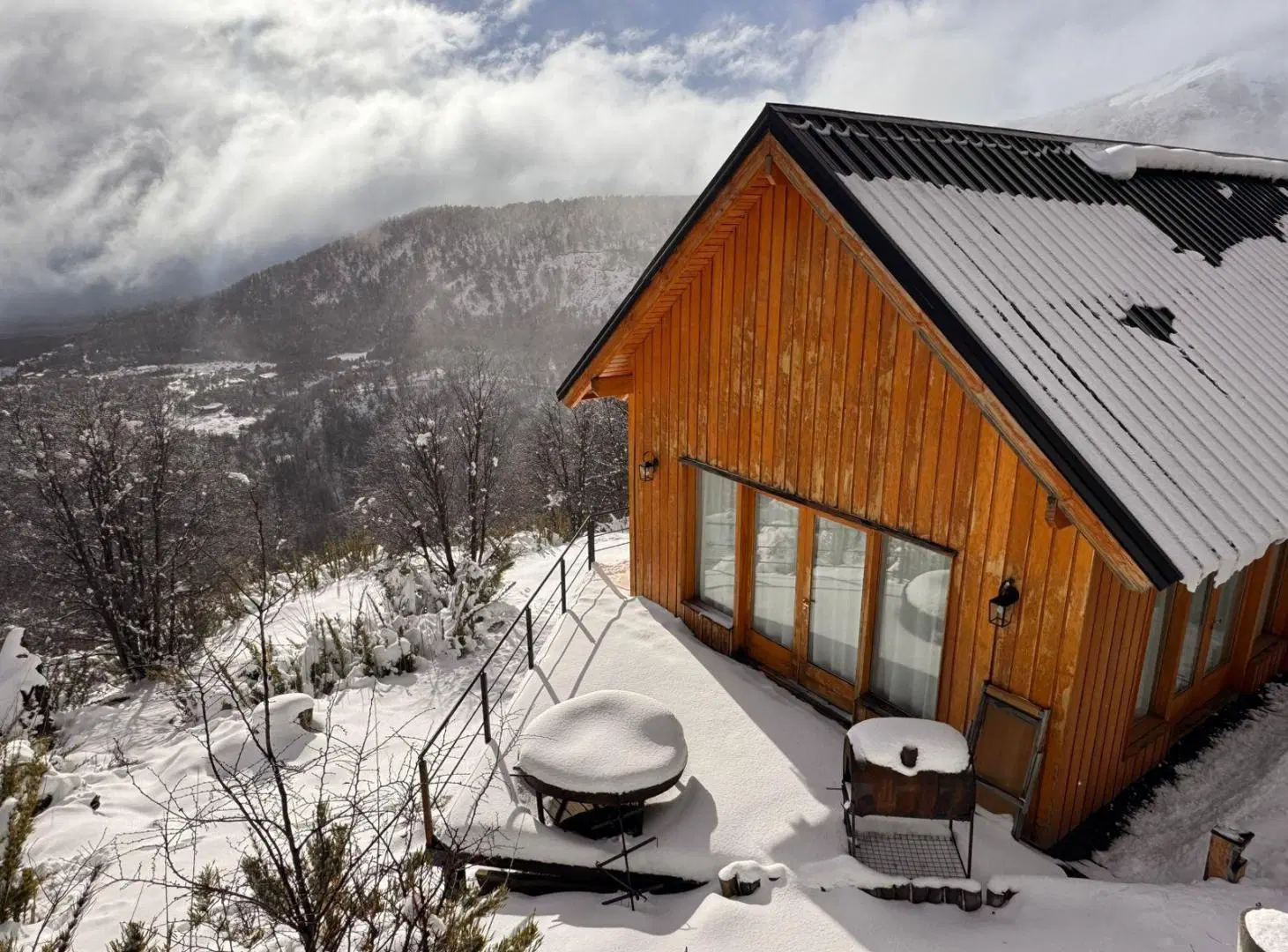 Lindísima Casa de Montaña con Vista al Lago Lacar y Volcán Lanin 1