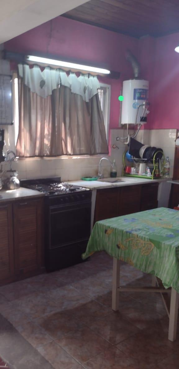 CASA EN VENTA EN BURZACO EN BUEN ESTADO