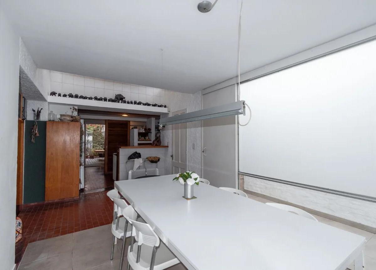 Casa en Venta Tres Dorm. Zona Parque Casado 2