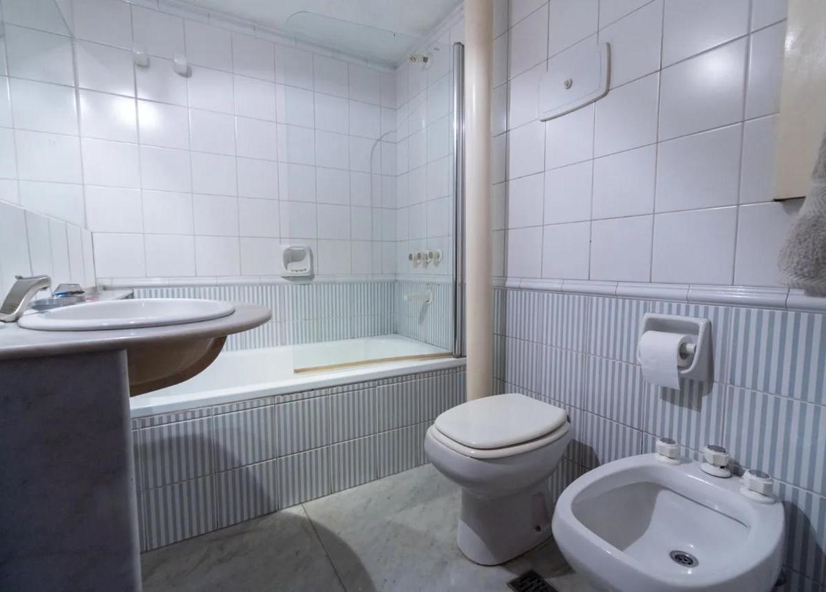 Casa en Venta Tres Dorm. Zona Parque Casado 4