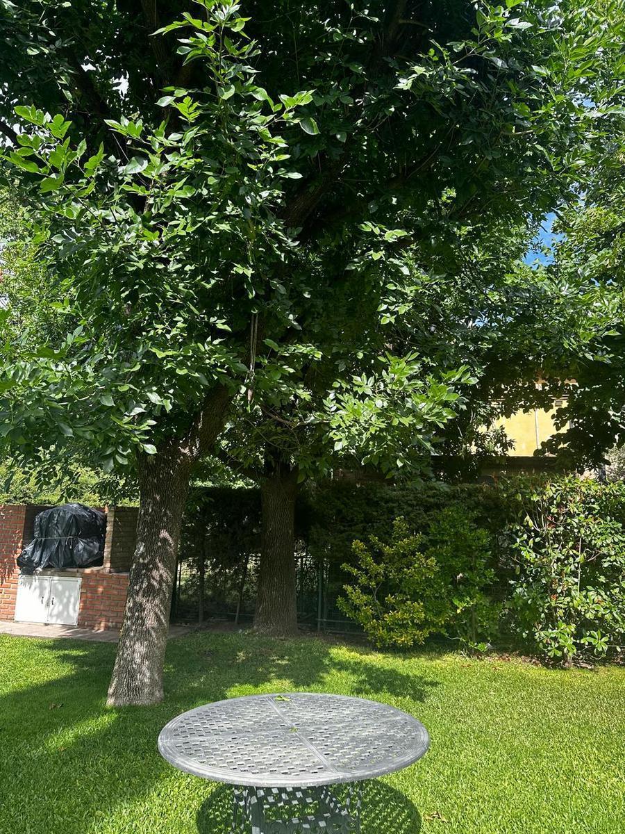 Venta de Casa en Barrio del Club Gimnasia y Esgrima, Pueblo Esther 1