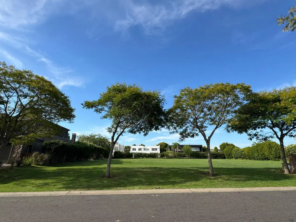 LOTE EN VENTA EN EL GOLF - NORDELTA 2