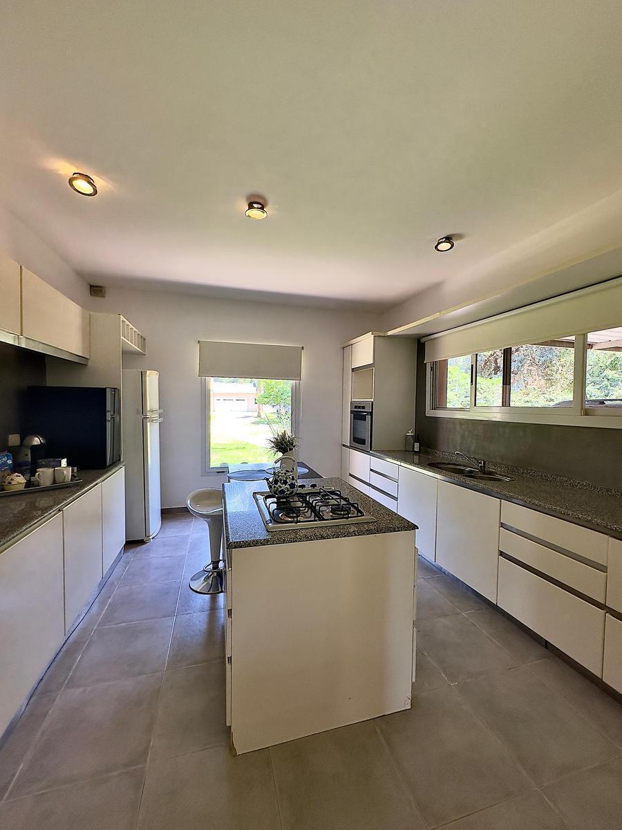 Venta Casa en Chacras de La Villa 4