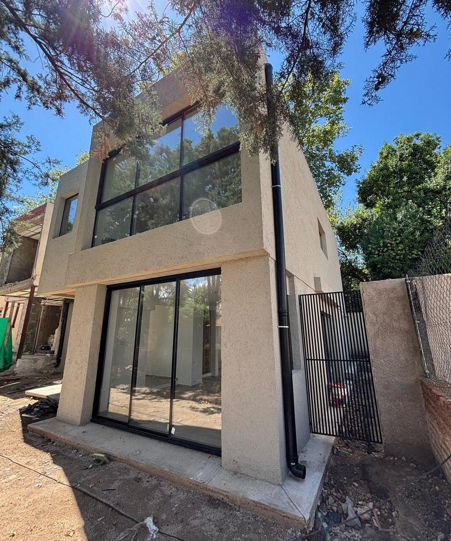 Vendo Housing Duplex a Estrenar Piotti al 6400