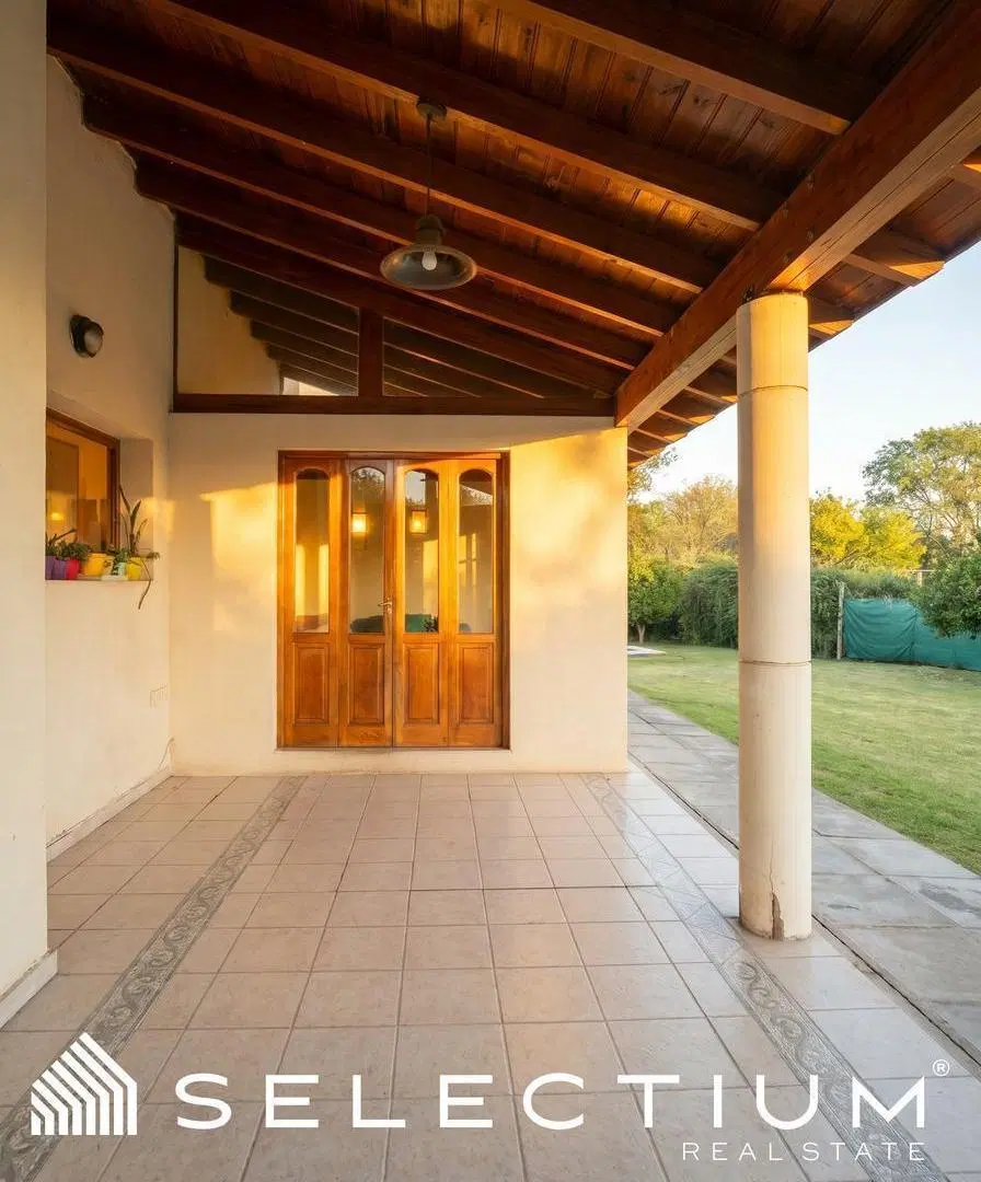 (APTA CRÉDITO) Casa de categoría en Los Soles, Valle Escondido: 4 dormitorios, jardín, cochera doble 3