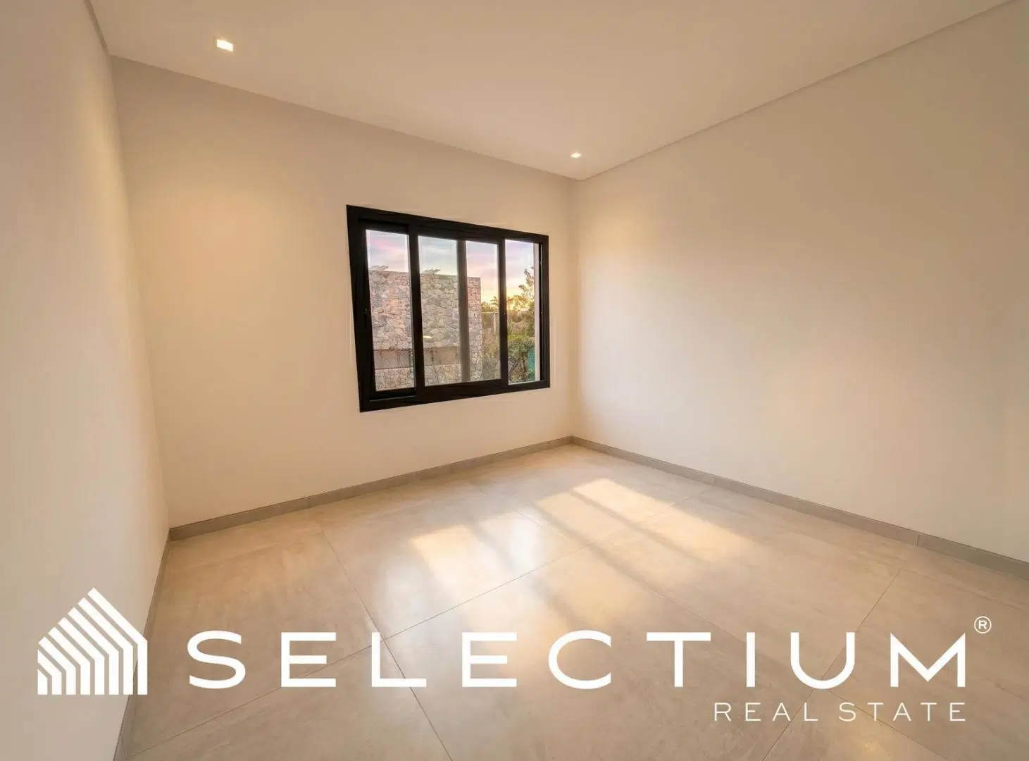 Casa Única en El Terrón | 1650m2 | Fondo Golf | Losa Radiante | DVH | 3 Dorm | Cochera x3 5