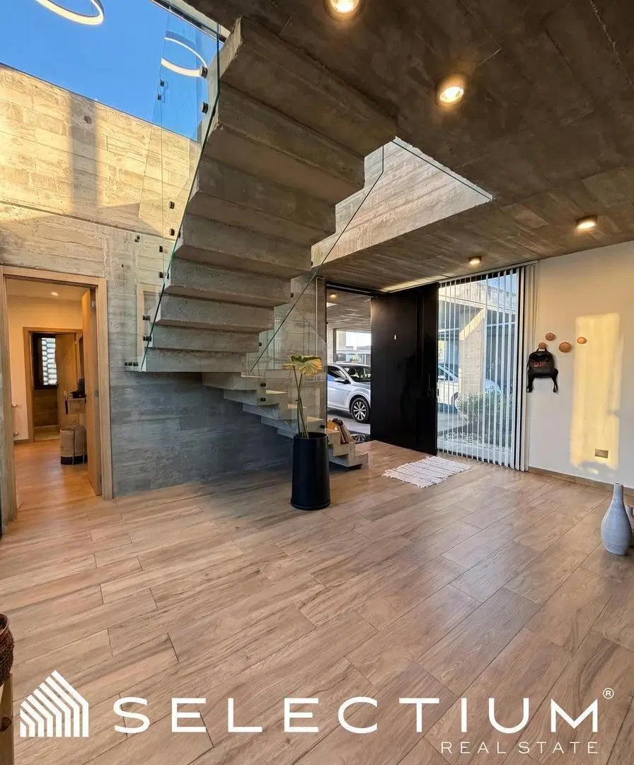 Espectacular Casa de Categoría en Siete Soles | 600 m² | Master Suite | Balcones | Pileta | Quincho 5
