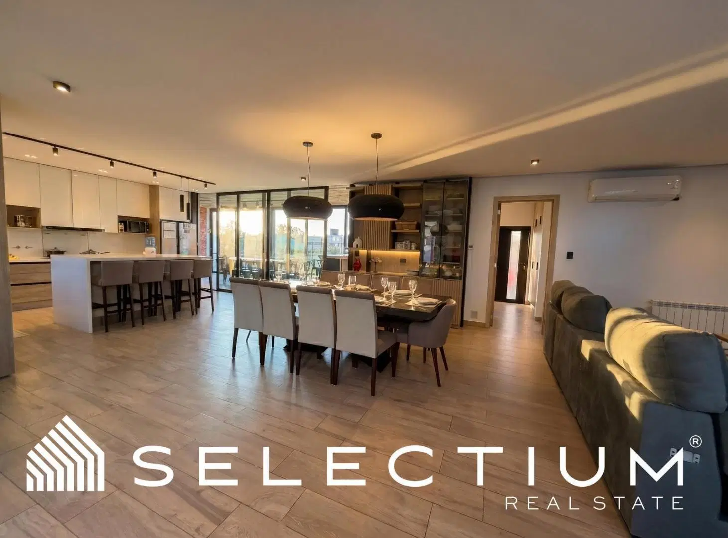 Espectacular Casa de Categoría en Siete Soles | 600 m² | Master Suite | Balcones | Pileta | Quincho 3