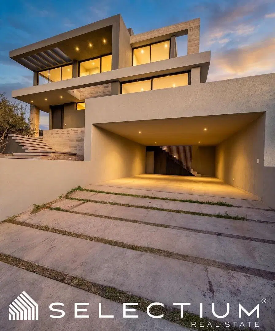 Residencia de 1000 m² a Estrenar en La Pankana   Vistas   3 Plantas   Master Suite 3