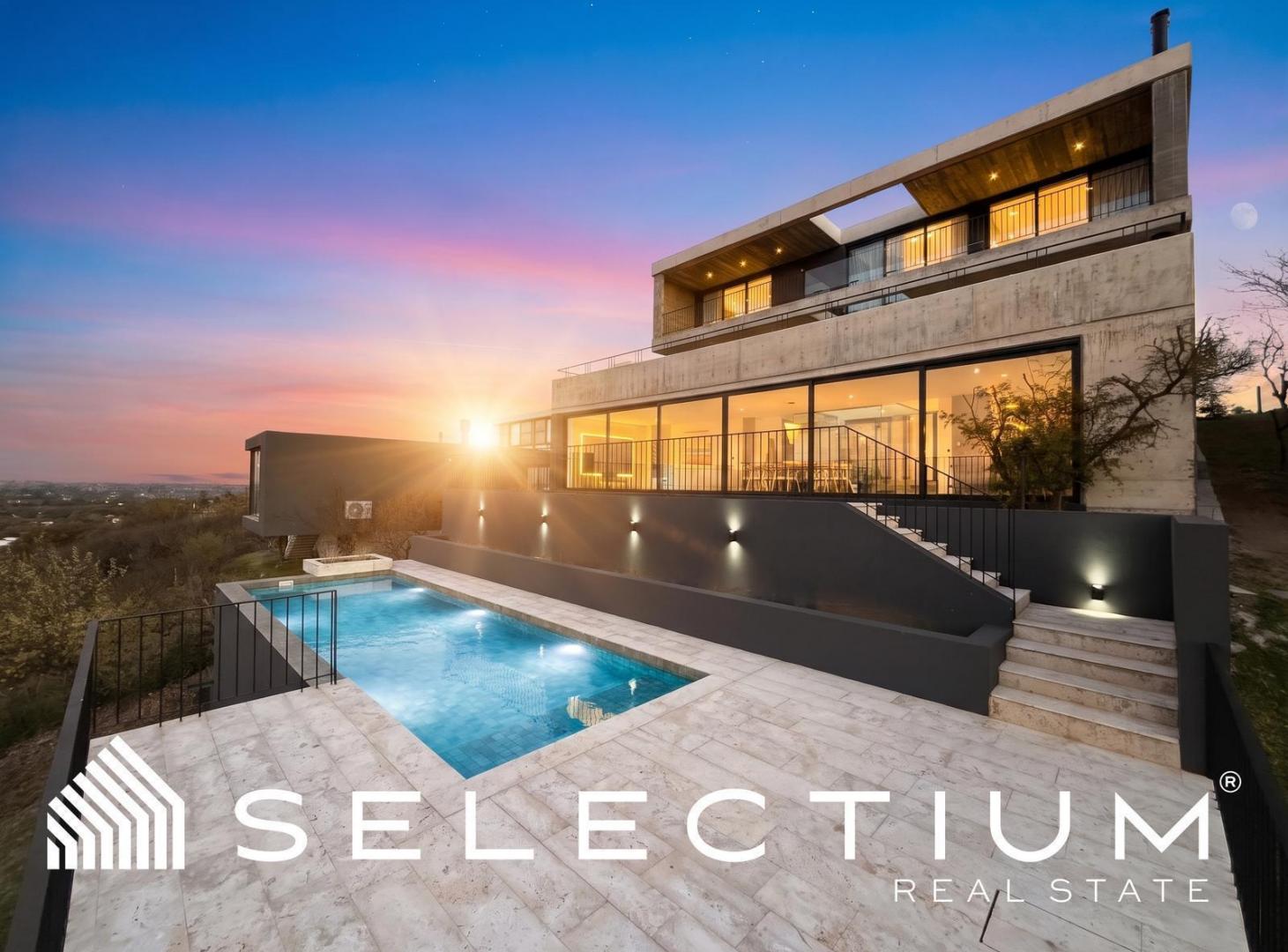 Foto de Casa de Diseño a Estrenar en La Pankana | 1100 m² | Piscina y Quincho, imagen 1
