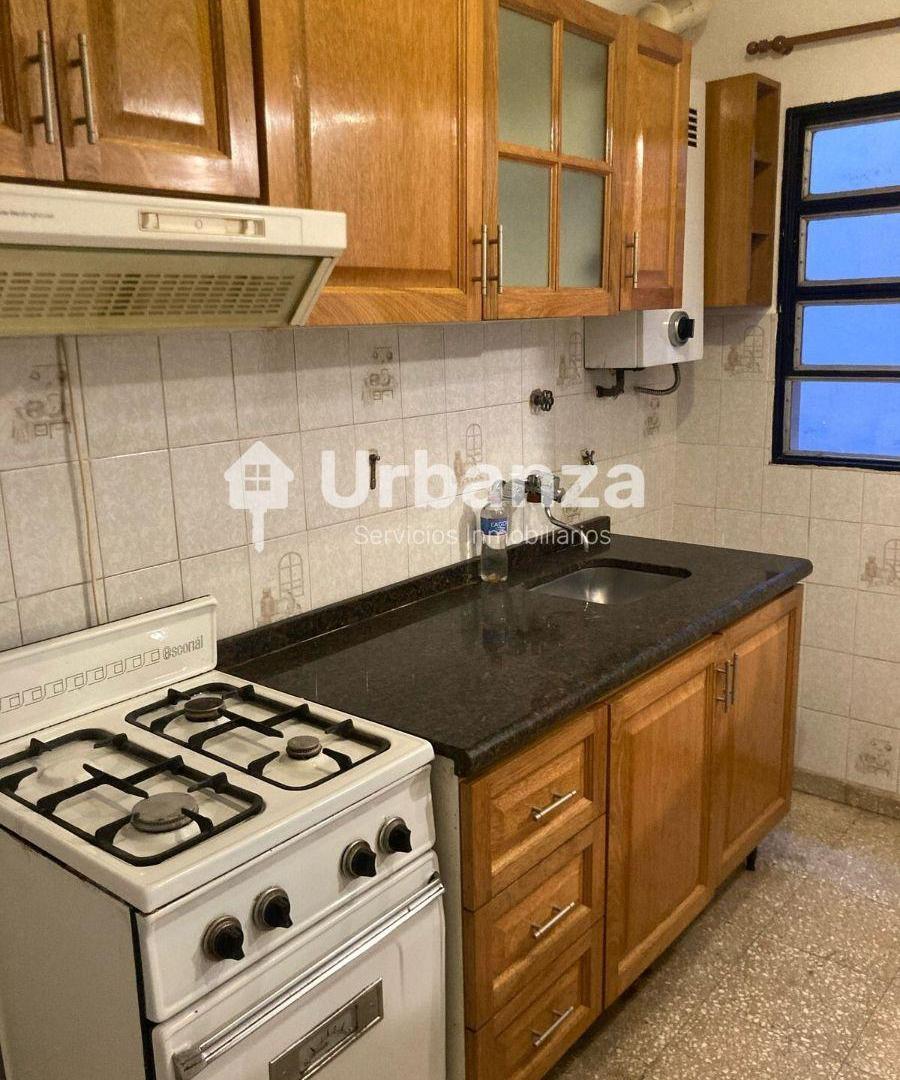 Foto de Departamento 1 dormitorio con balcón APTO CRÉDITO en Caseros 687 a, imagen 3