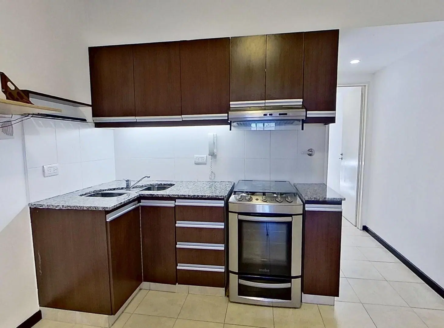 Departamento 2 ambientes con patio y cochera en Venta en Castelar, Morón, G.B.A. Zona Oeste 8